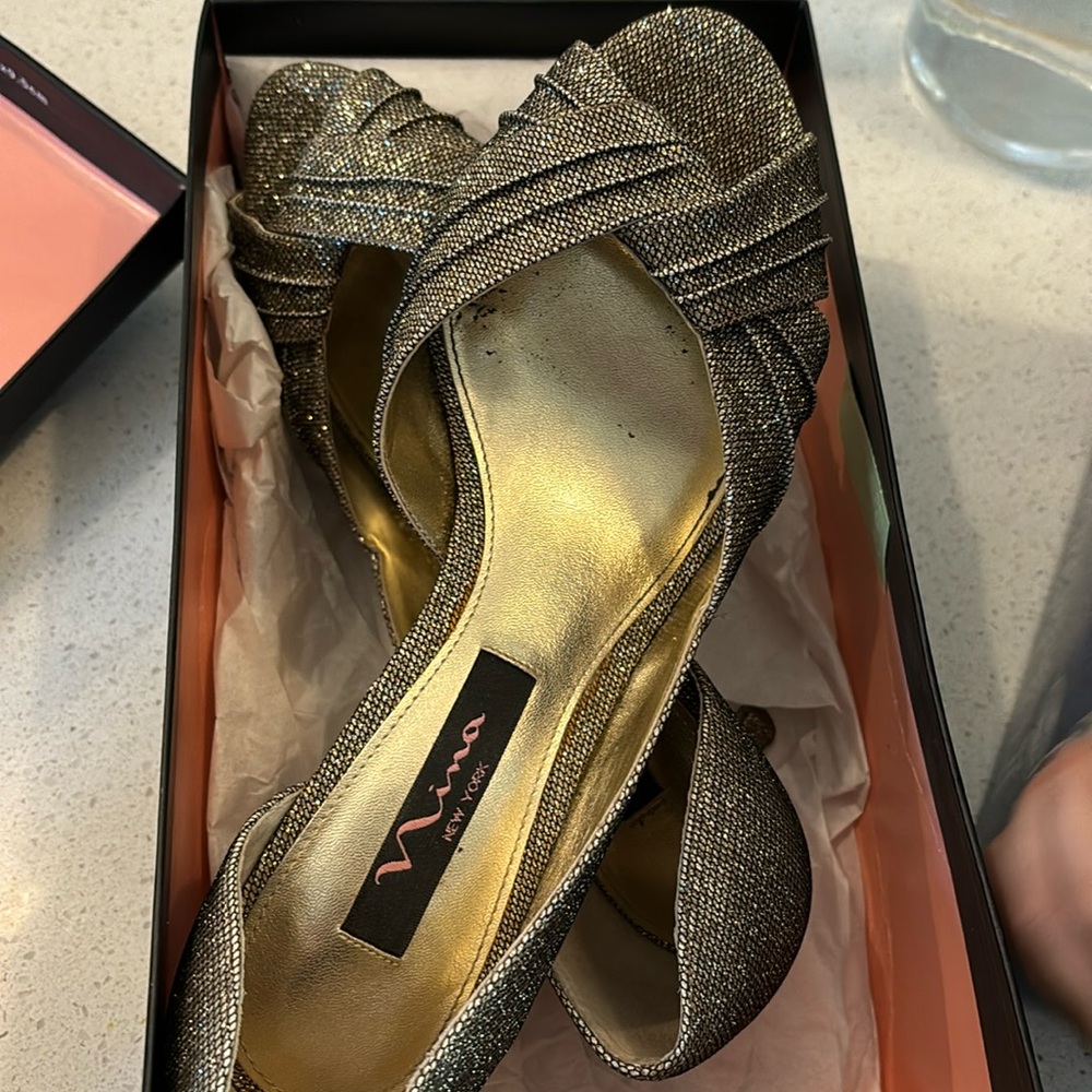 Nina Carrie GM Platino Bliss heels, size 7